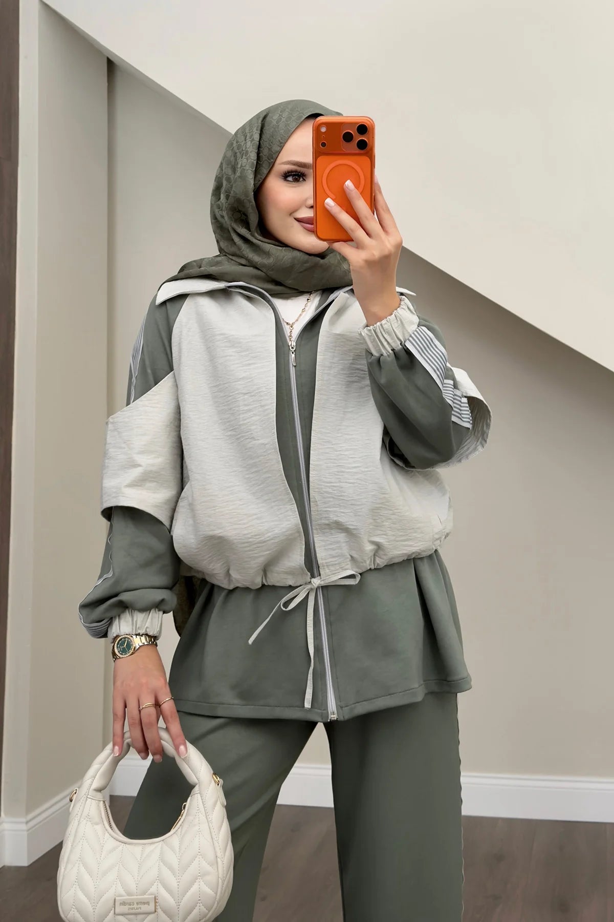 Modest Sporty 2-Piece Set – Zip-Up Jacket & Wide-Leg Pants