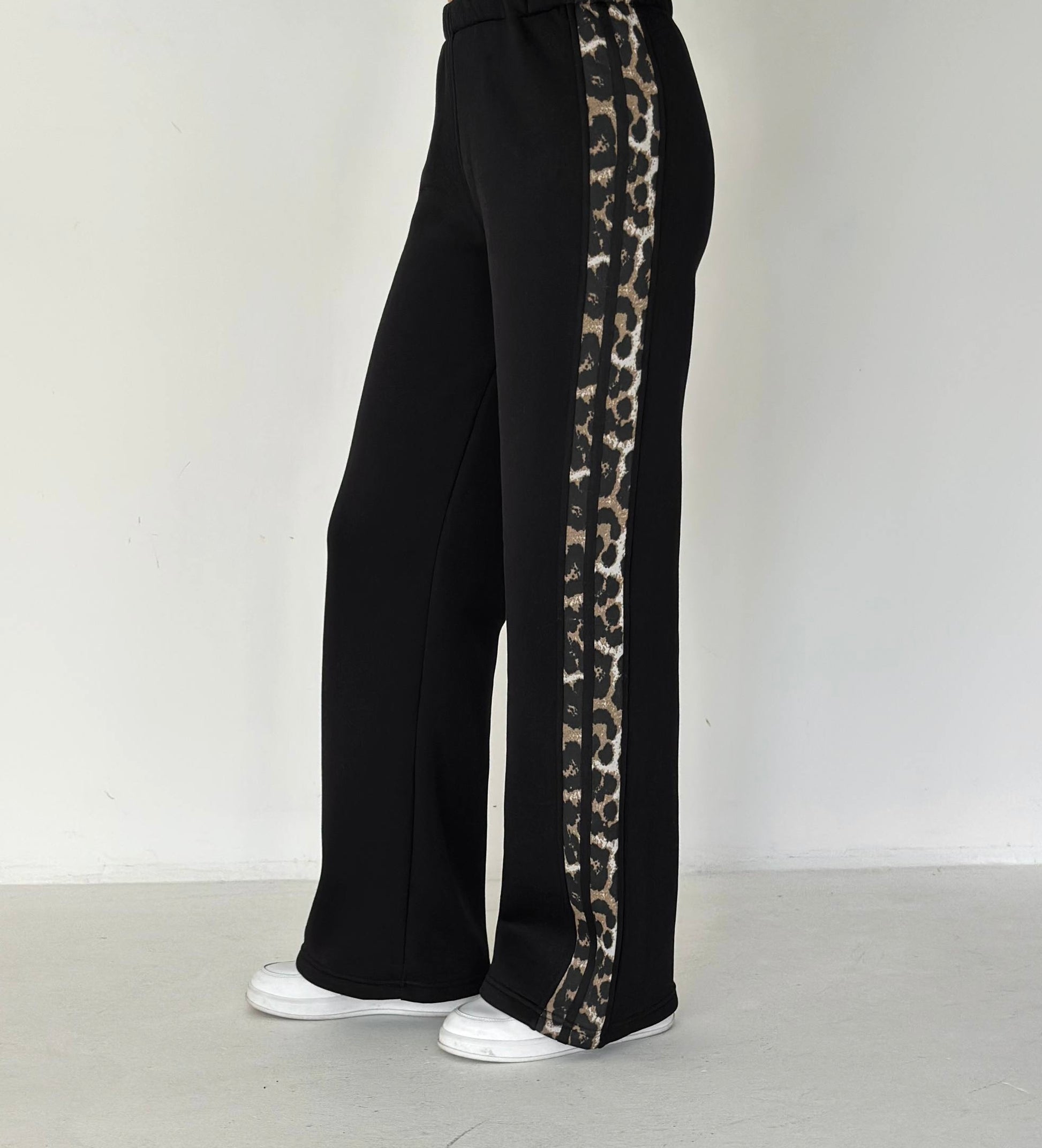 Black Leopard Fleece Comfy Set