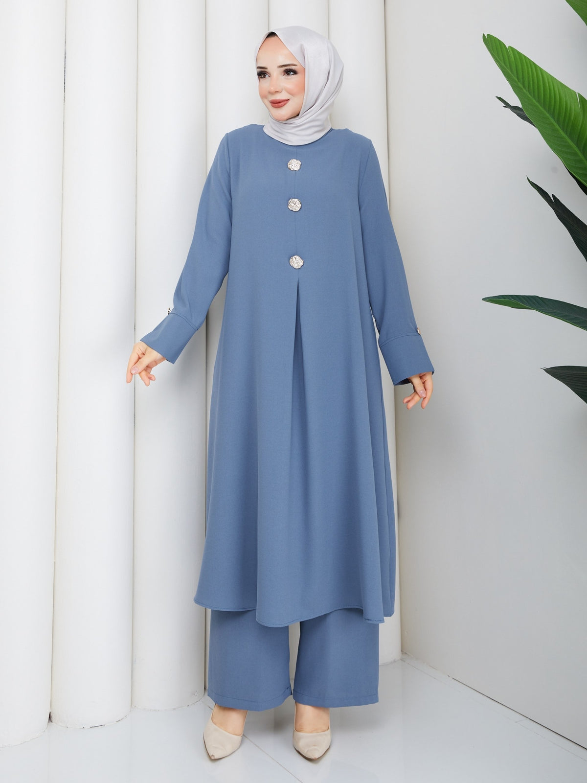 Layan 2-Piece Set with Crystal Buttons