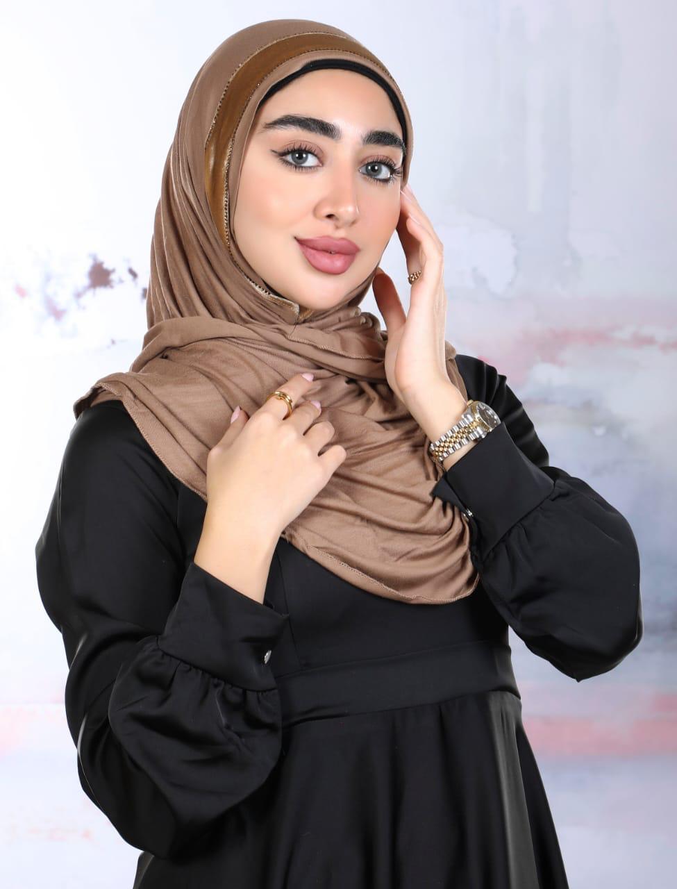 Cotton hijab with velvet