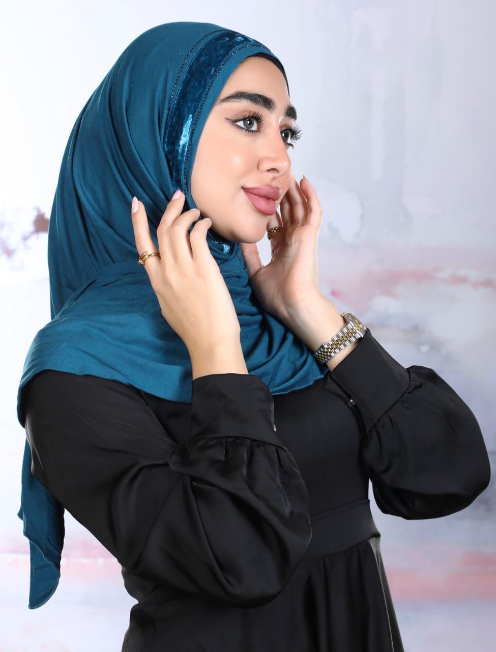 Cotton hijab with velvet