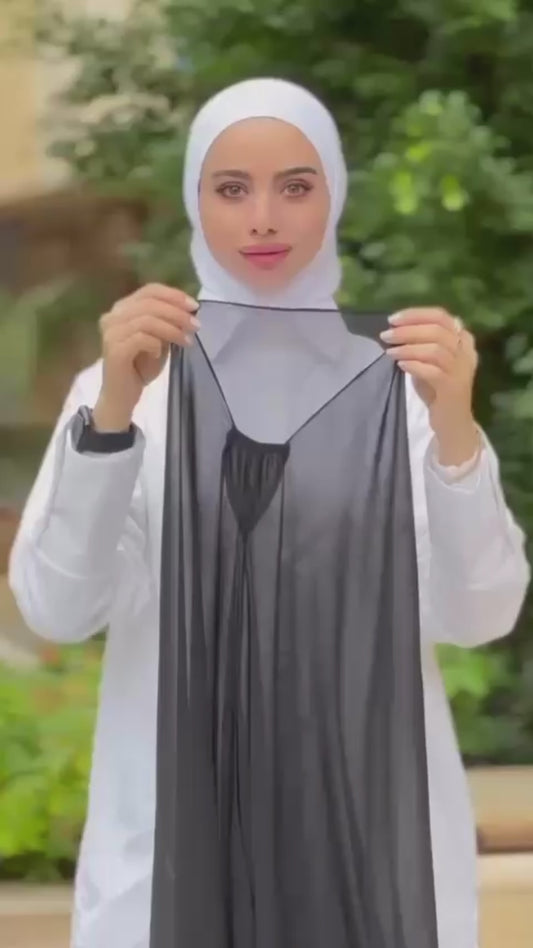 Crêpe scarf with built-in elastic